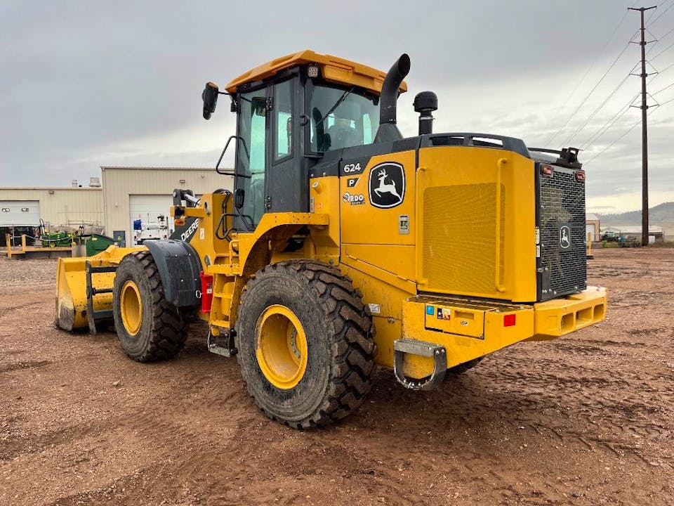 John Deere 624P