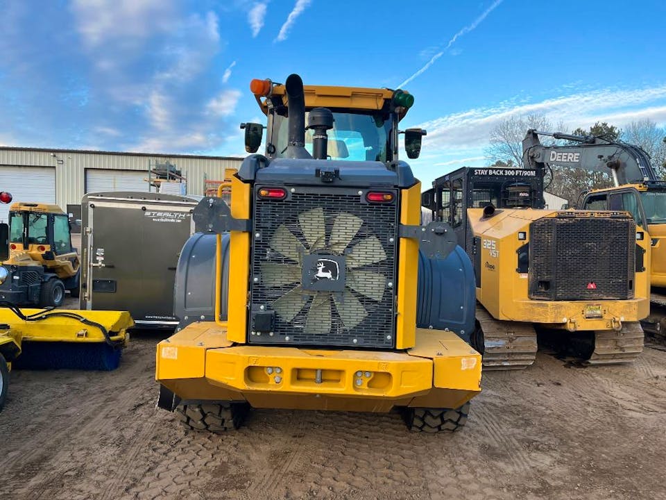 John Deere 624P
