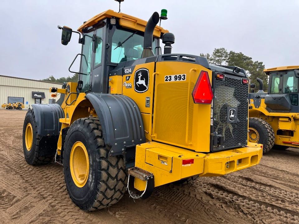 John Deere 624P