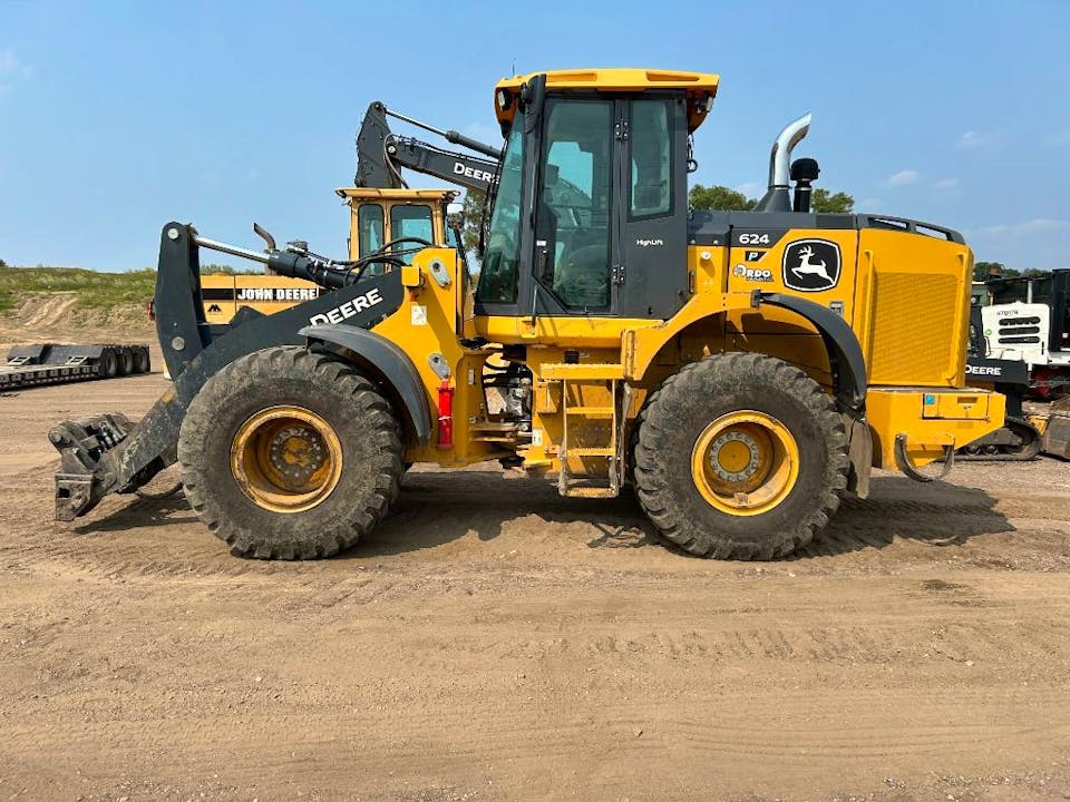 John Deere 624P