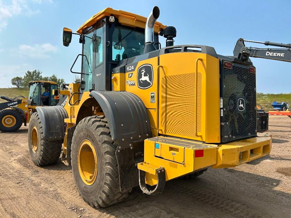 John Deere 624P