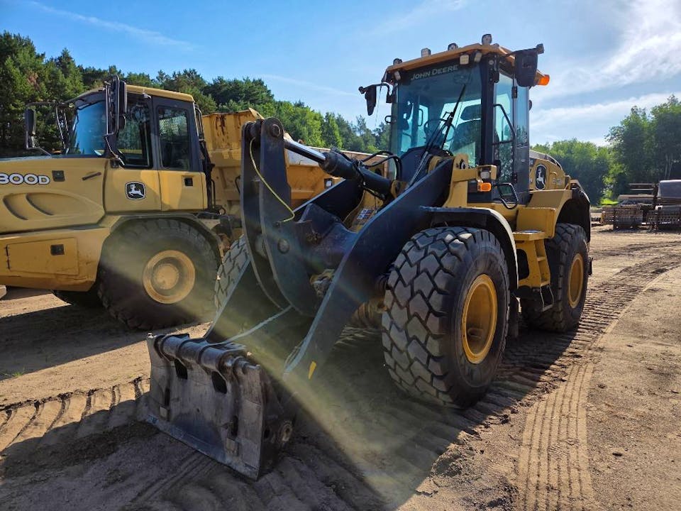 John Deere 624P