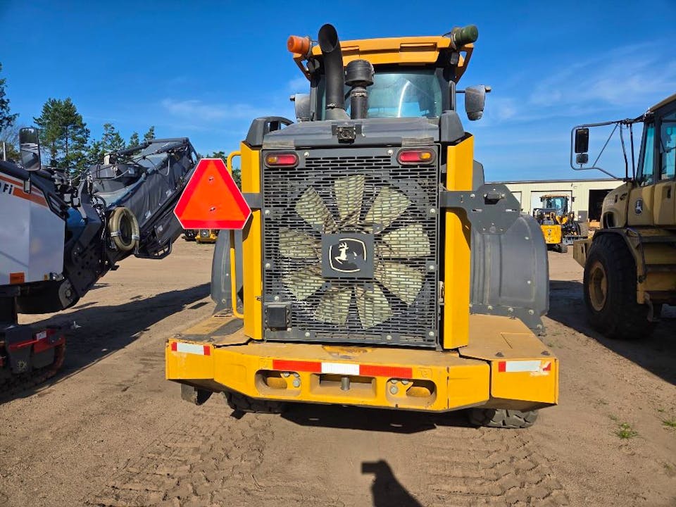 John Deere 624P