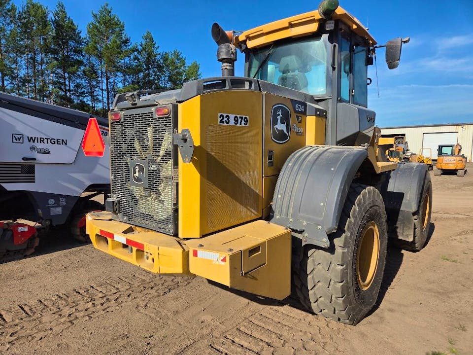John Deere 624P
