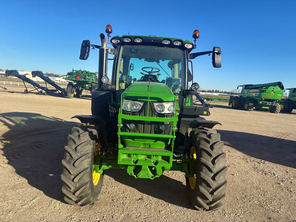 John Deere 6R 140
