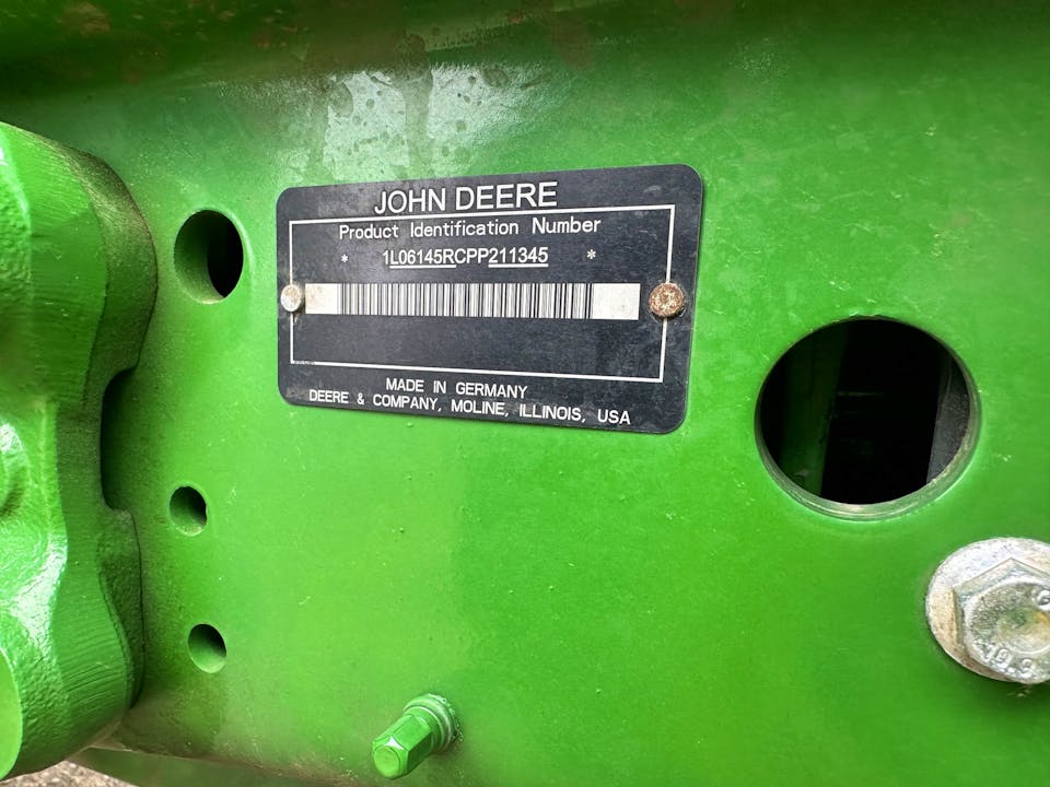 John Deere 6R 145