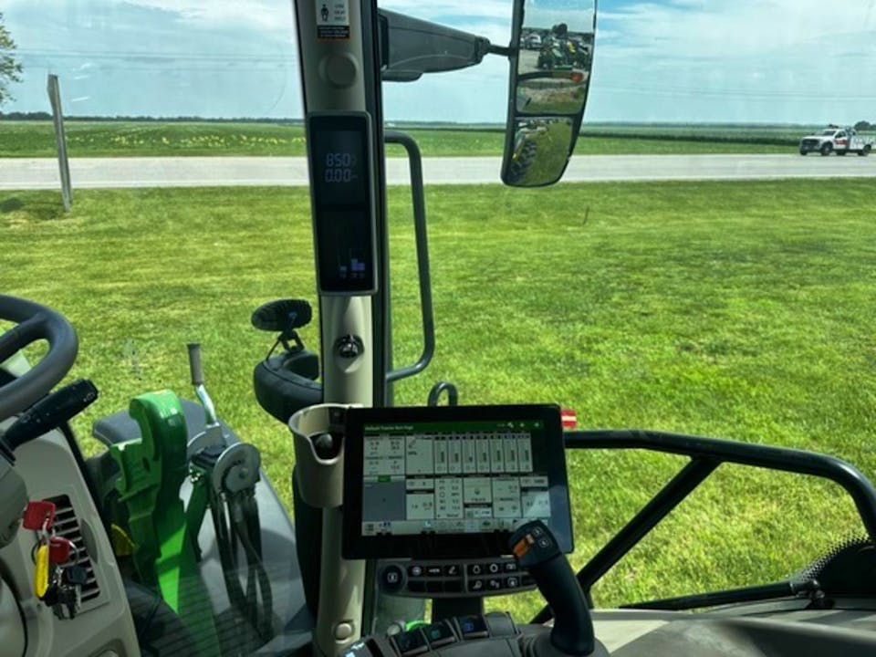 John Deere 6R 165