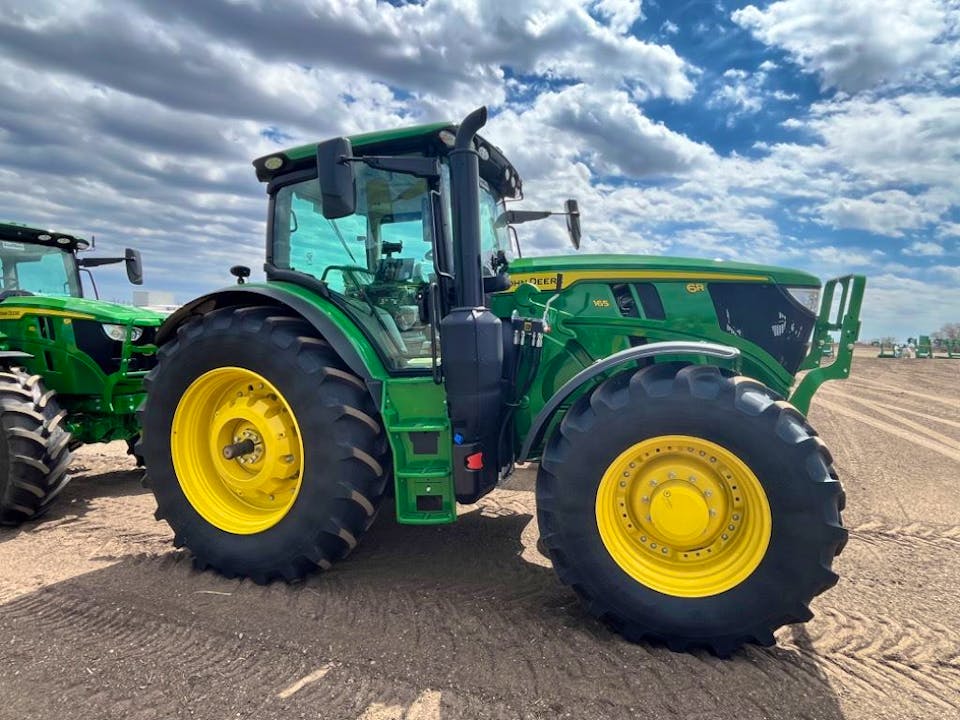 John Deere 6R 165