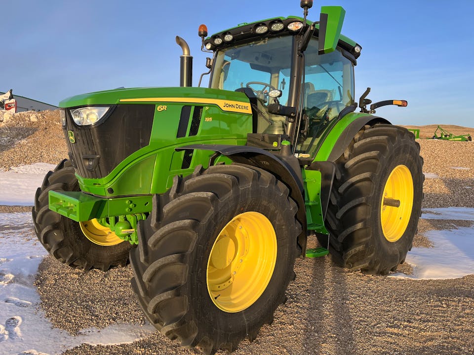 John Deere 6R 195