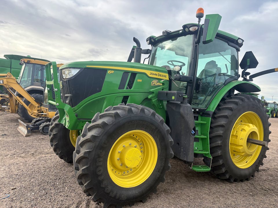 John Deere 6R 195