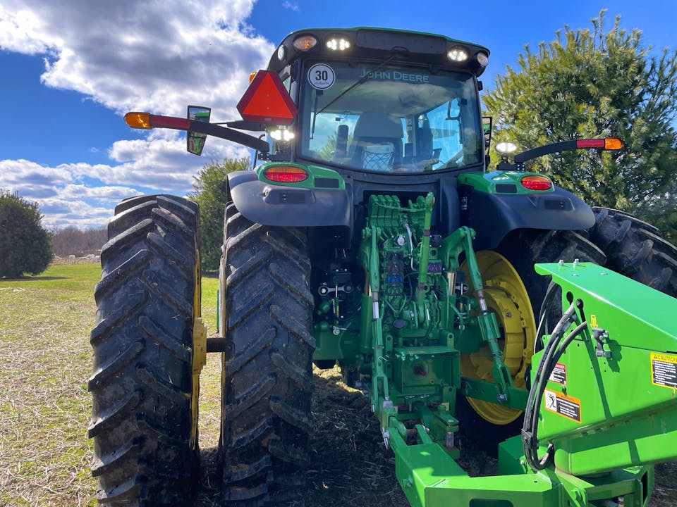 John Deere 6R 215