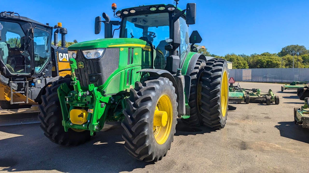 John Deere 6R 250