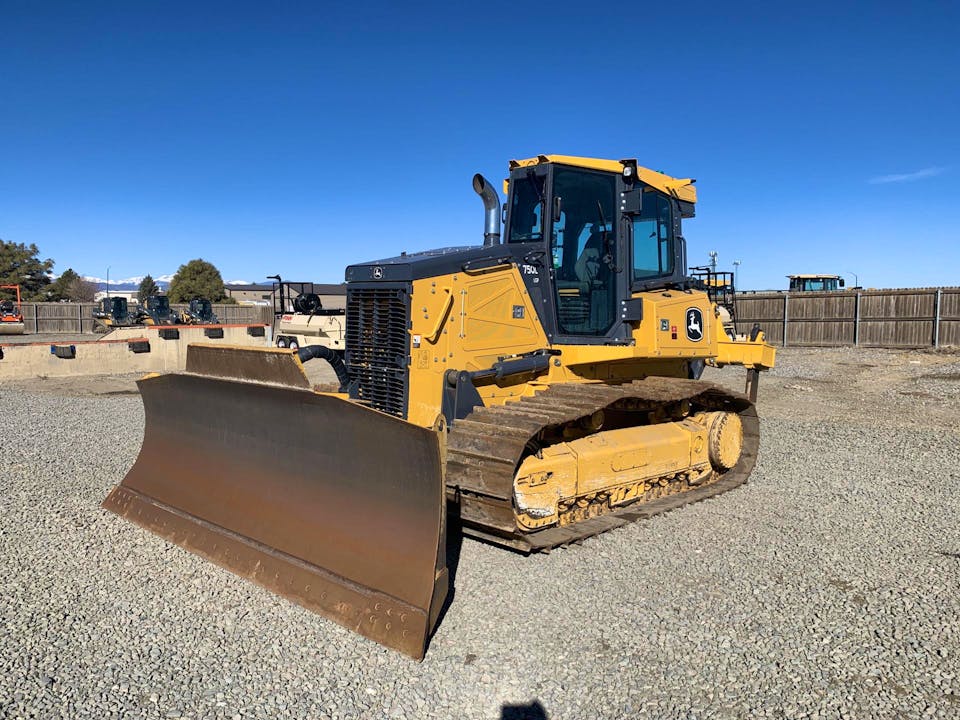John Deere 750L