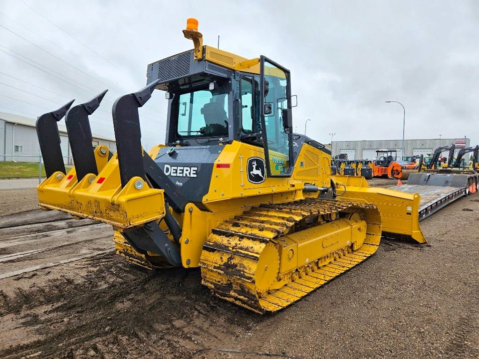 John Deere 750L