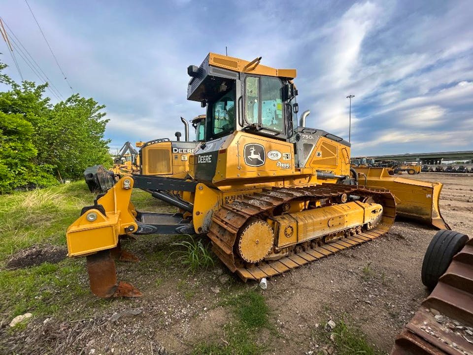 John Deere 750L