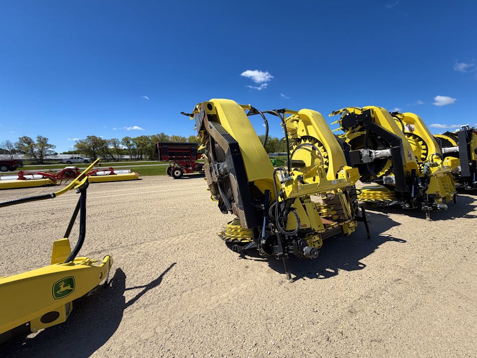 John Deere 770