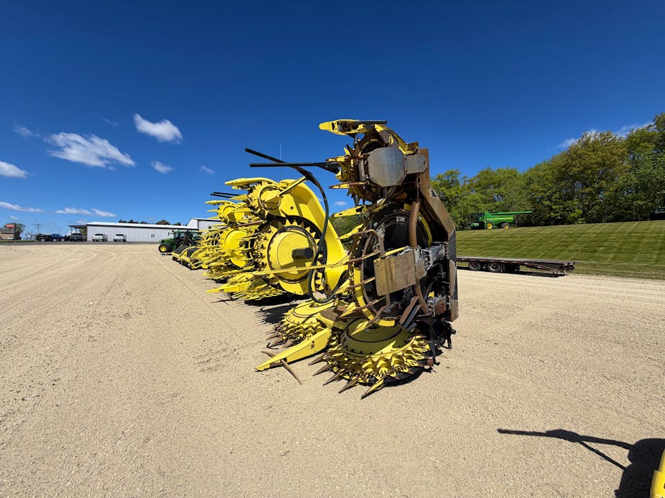 John Deere 770