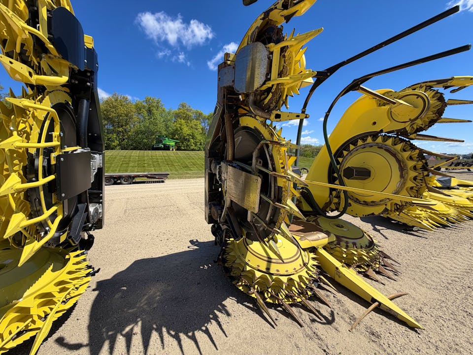 John Deere 770