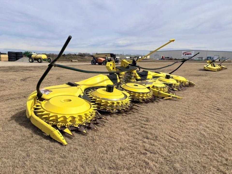 John Deere 772