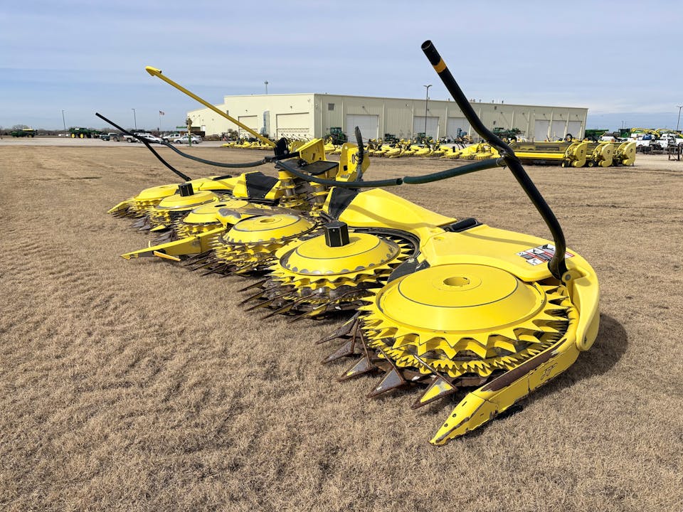 John Deere 772