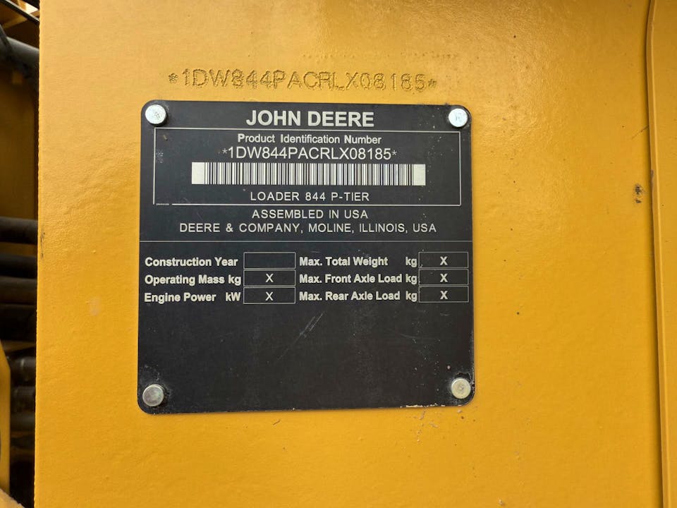 John Deere 844 P