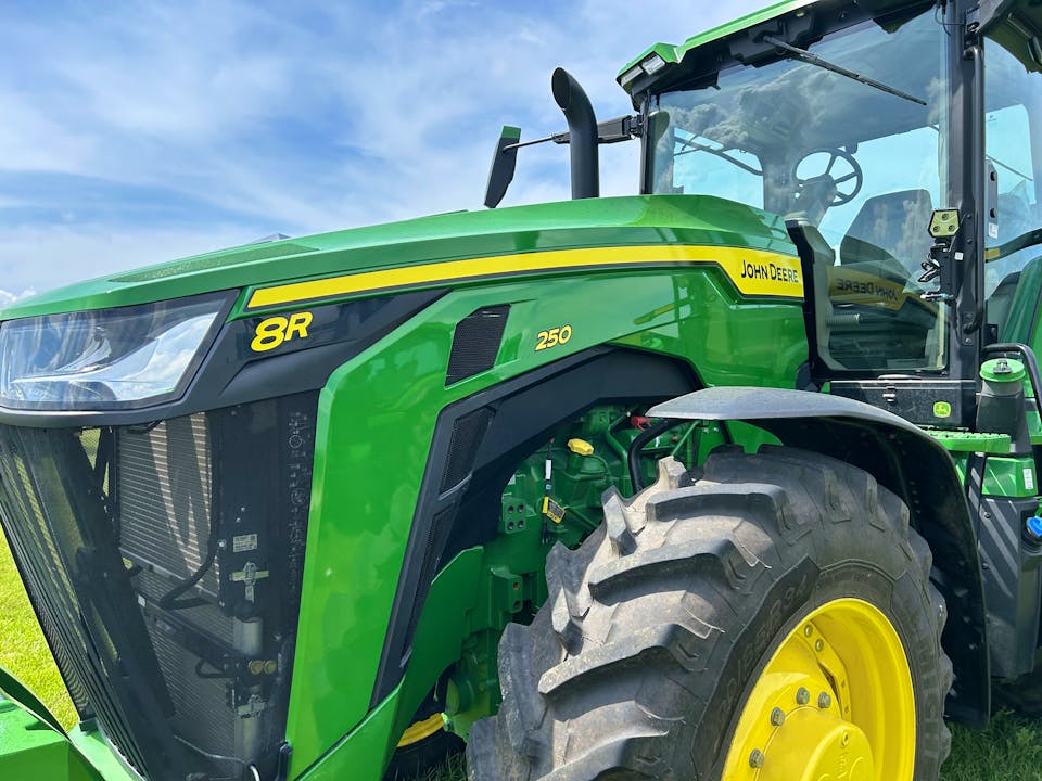 John Deere 8R 250