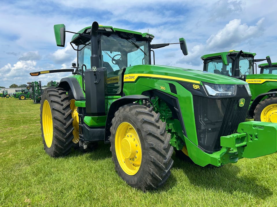 John Deere 8R 250