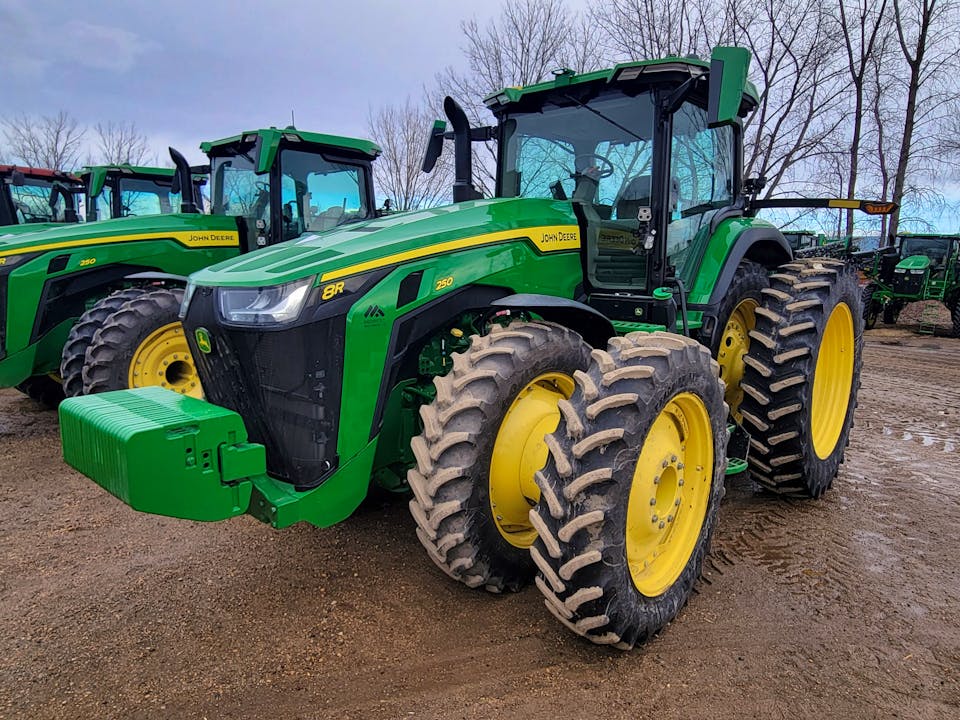 John Deere 8R 250