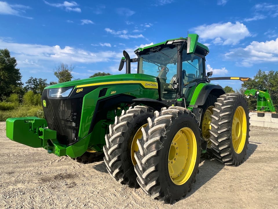 John Deere 8R 250