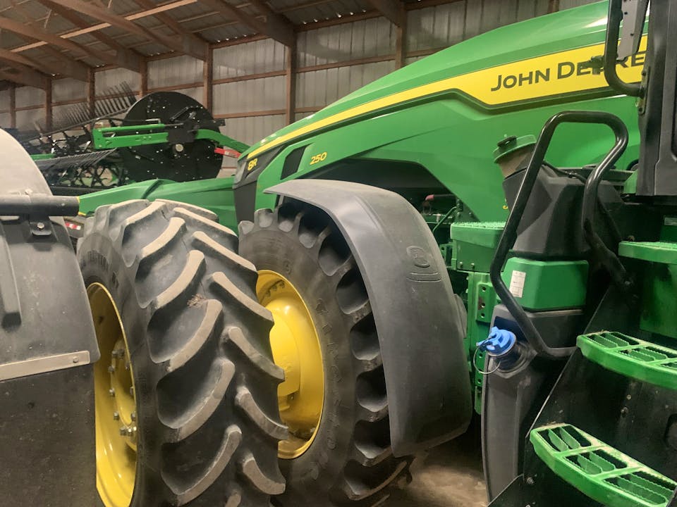 John Deere 8R 250