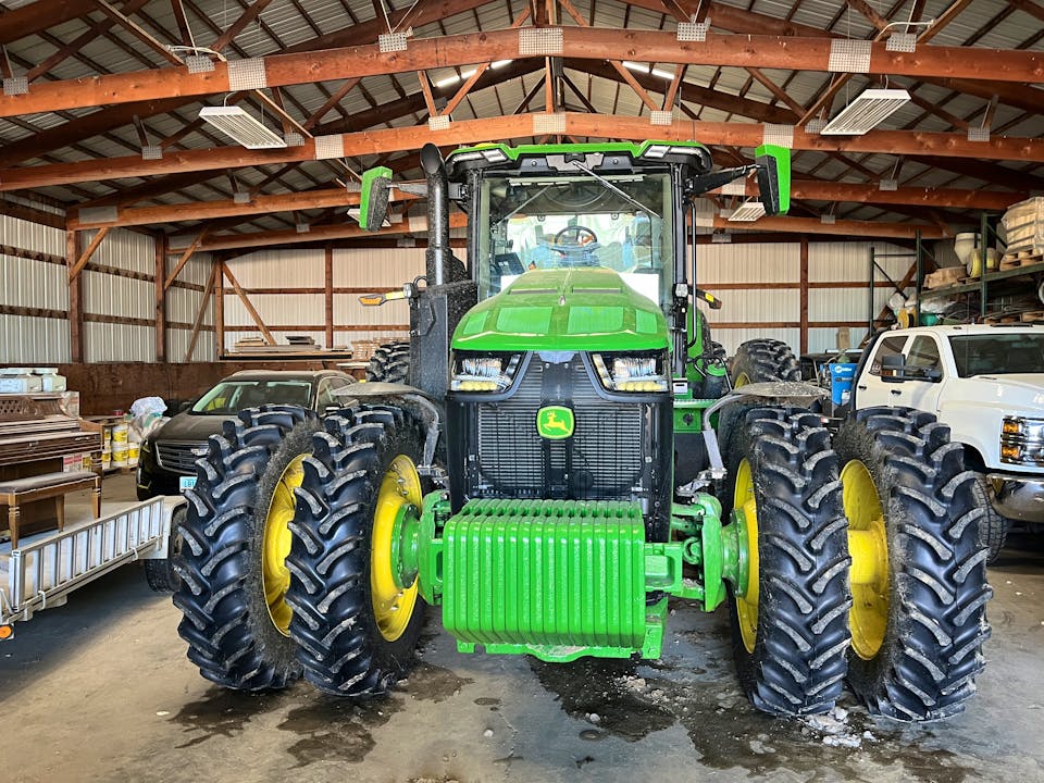 John Deere 8R 250