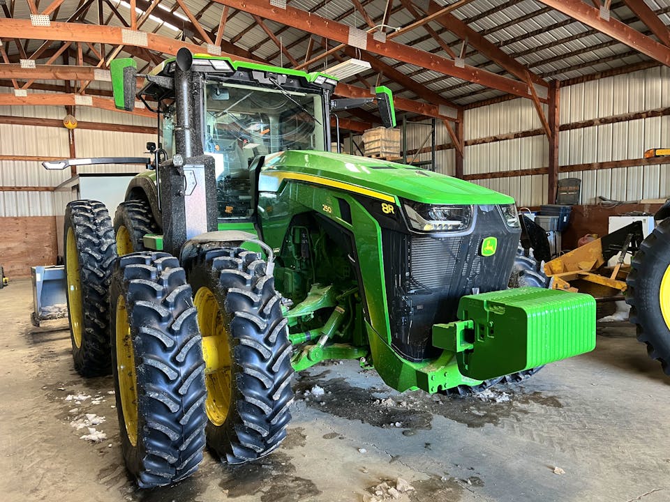 John Deere 8R 250