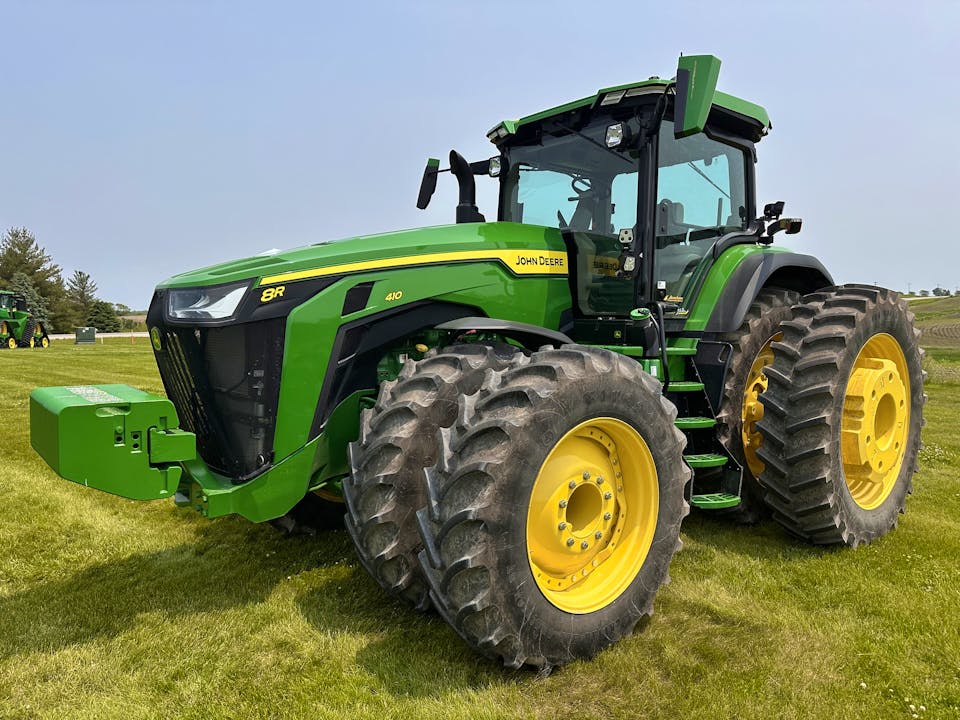 2024-john-deere-8r-410-883802