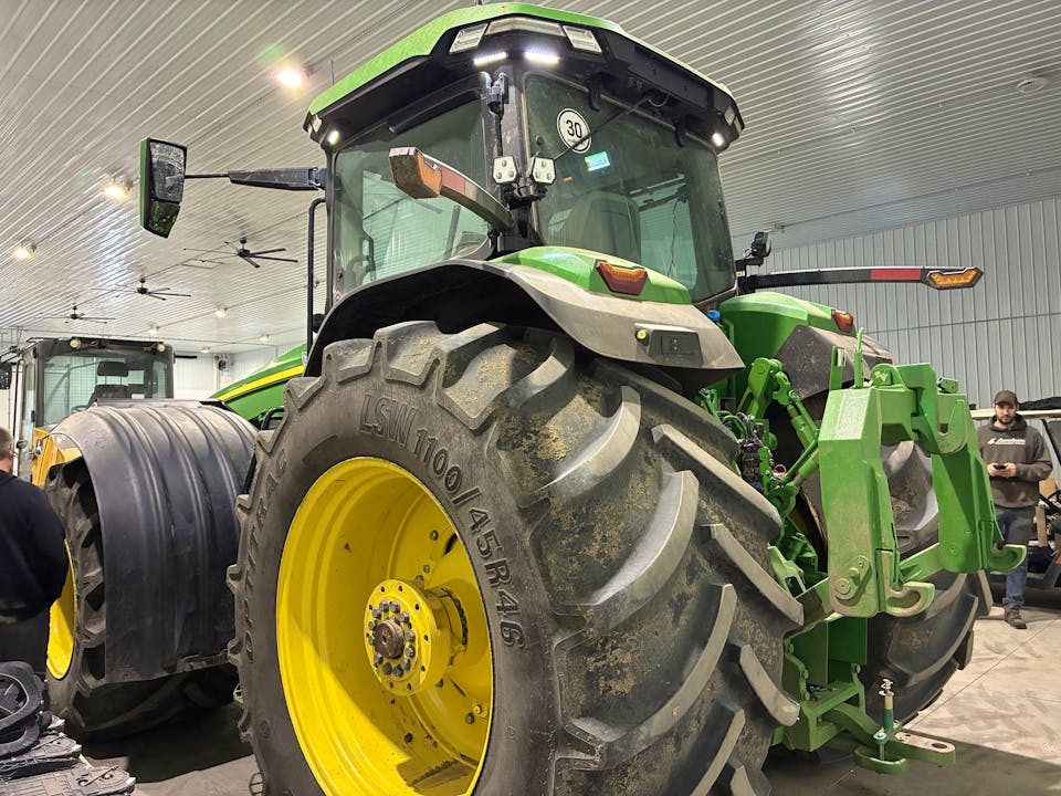 John Deere 8R 410