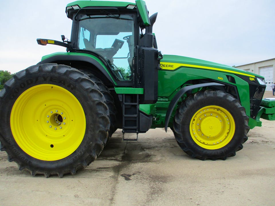 John Deere 8R 410