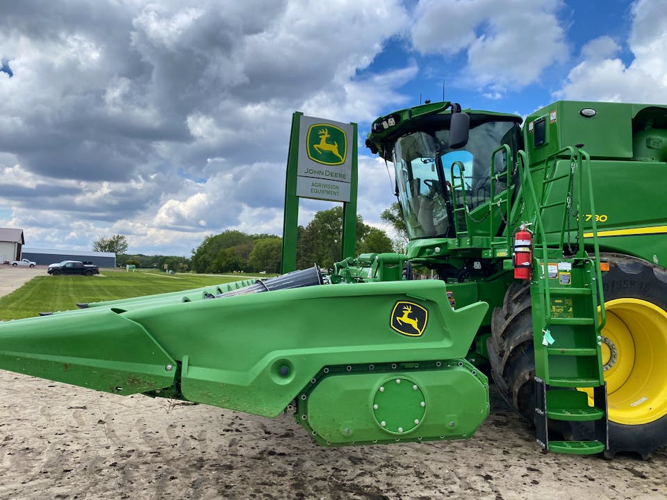 John Deere C12F