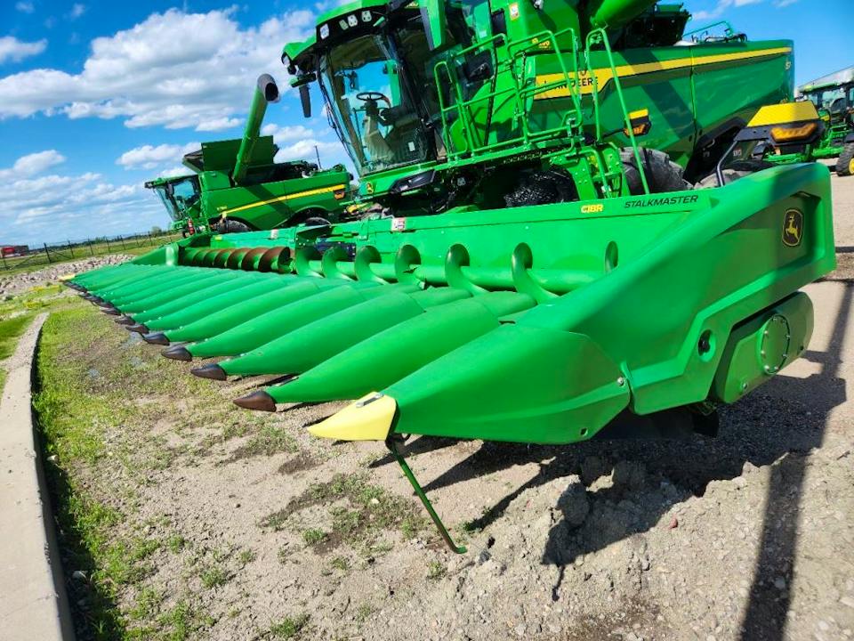 John Deere C18R
