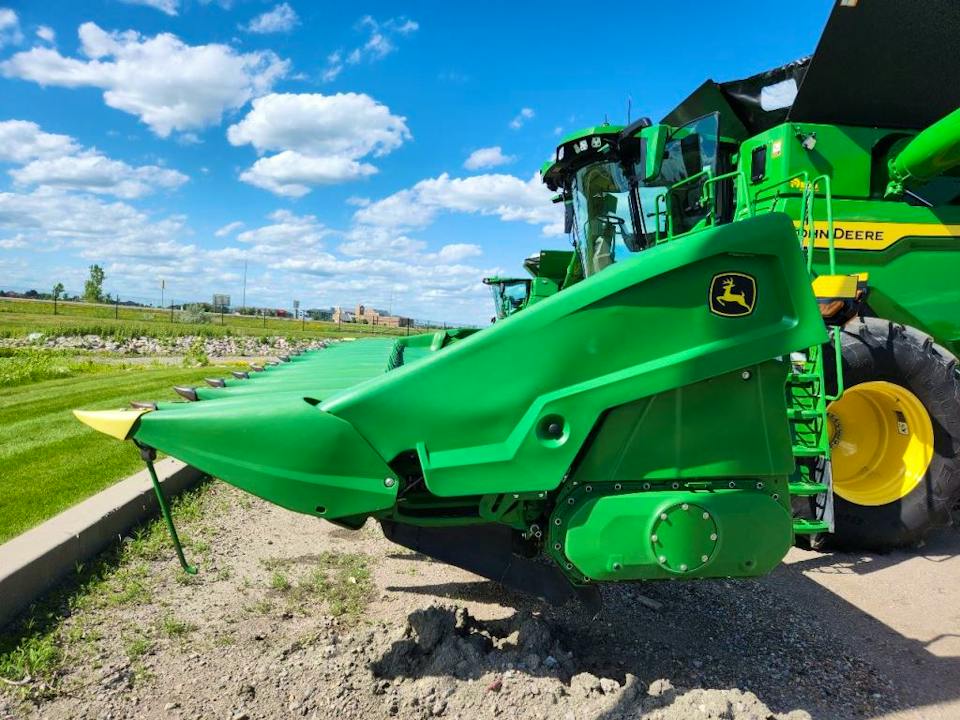 John Deere C18R