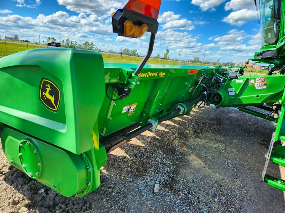 John Deere C18R