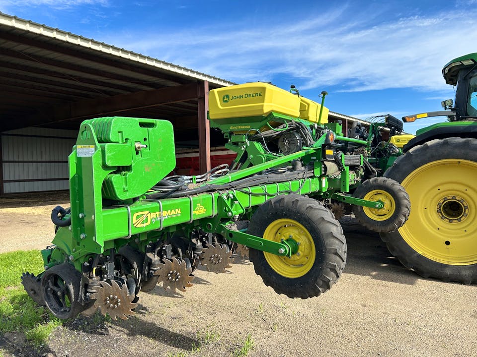 John Deere DR24