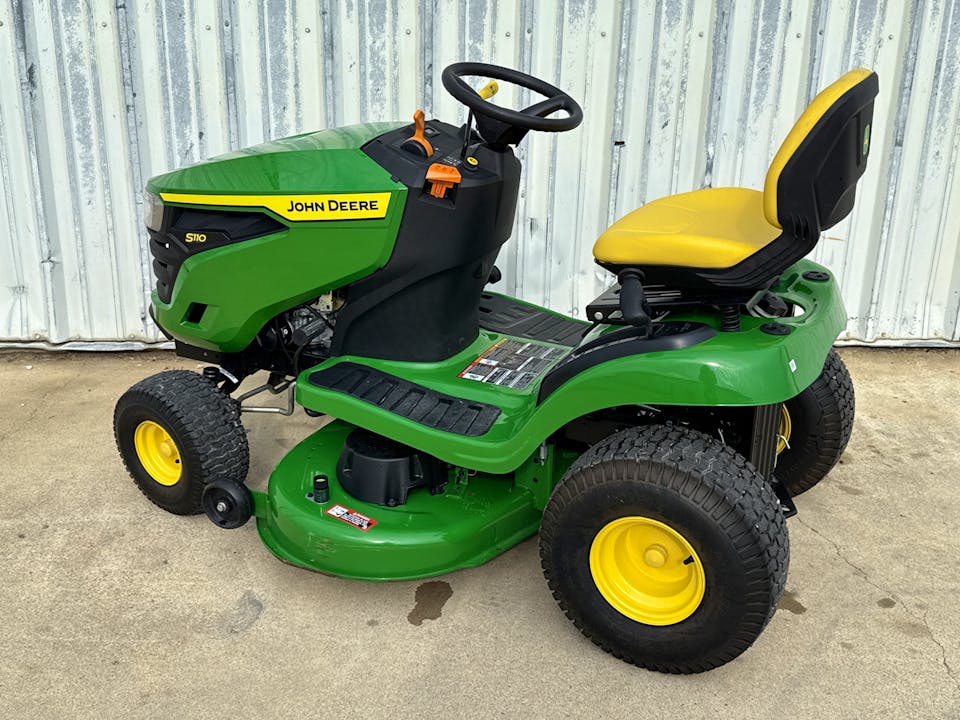 John Deere S110