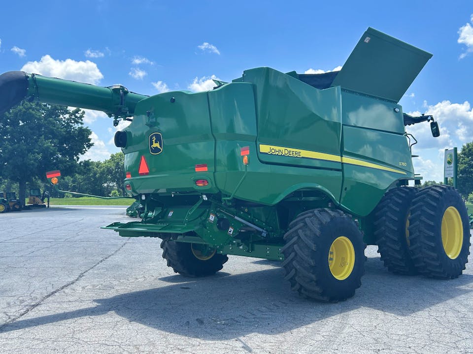 John Deere S760