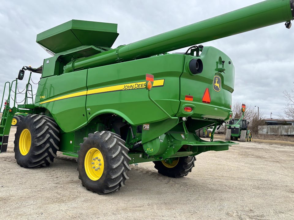 John Deere S760