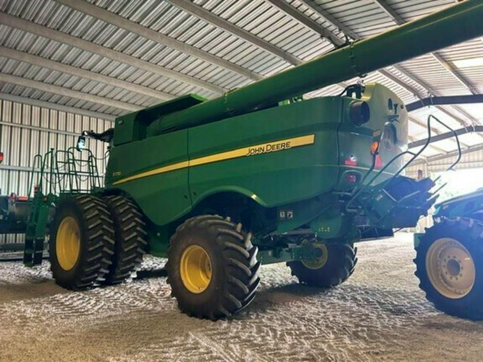 John Deere S770