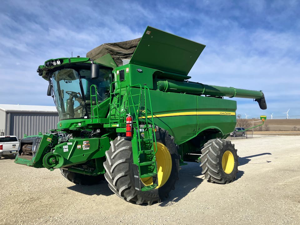 John Deere S770