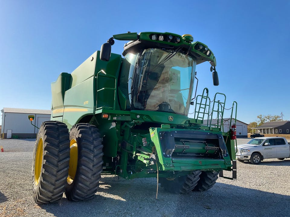 John Deere S770