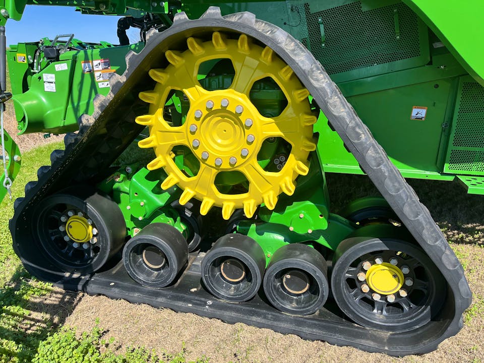 John Deere S770