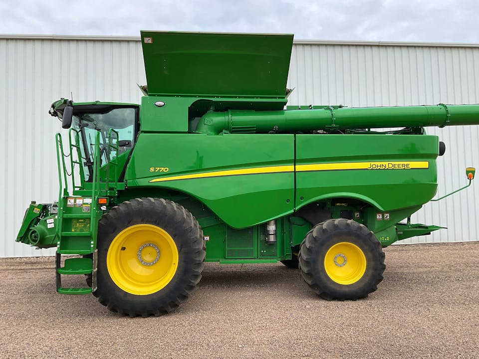 John Deere S770
