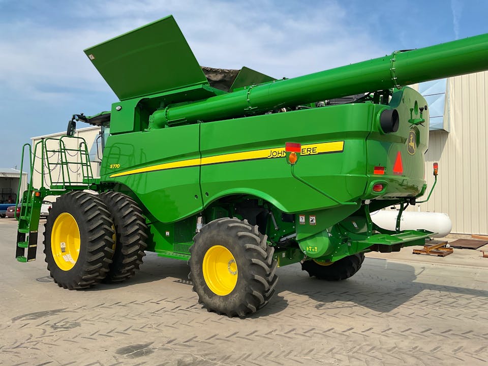 John Deere S770