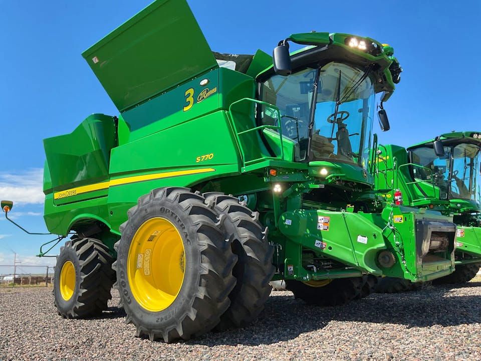 John Deere S770